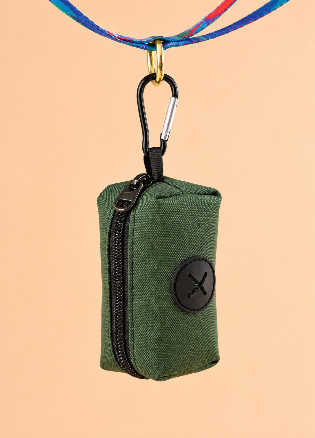 PawCarry™ – Dog Waste Bag Dispenser
