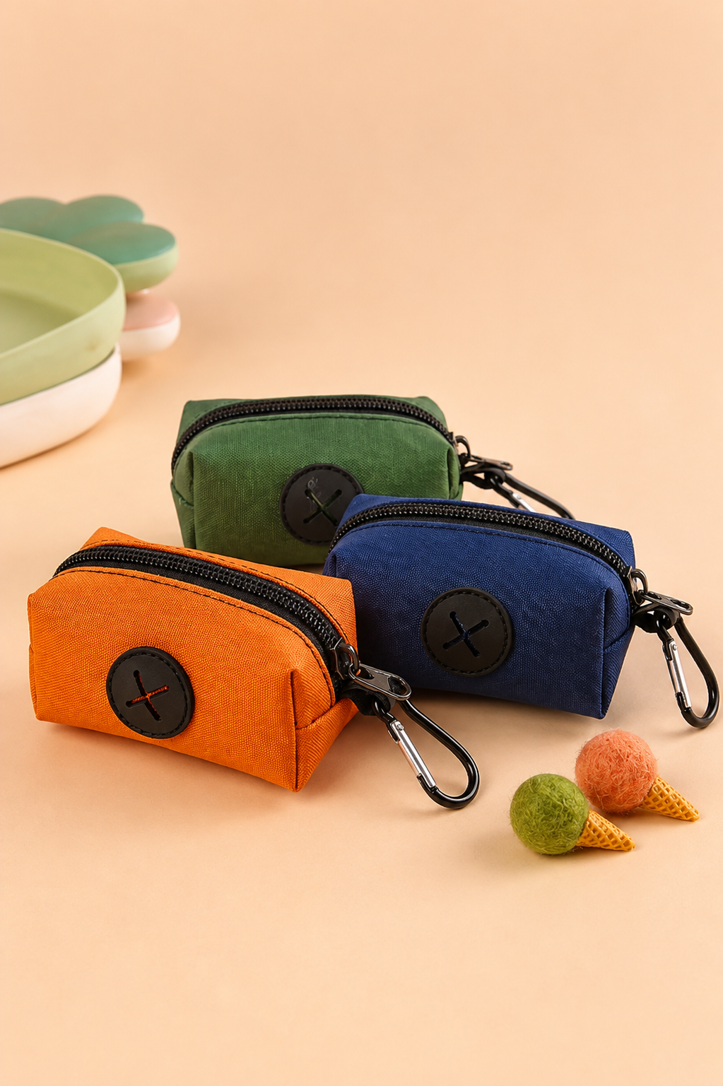 PawCarry™ – Dog Waste Bag Dispenser