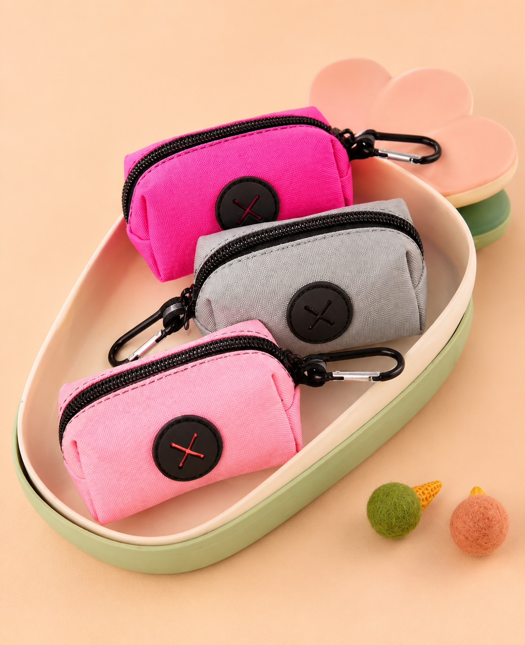 PawCarry™ – Dog Waste Bag Dispenser